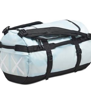 Limited edition - KAWS x The North Face Duffle Bag
KW Ice Blue 86 Print
